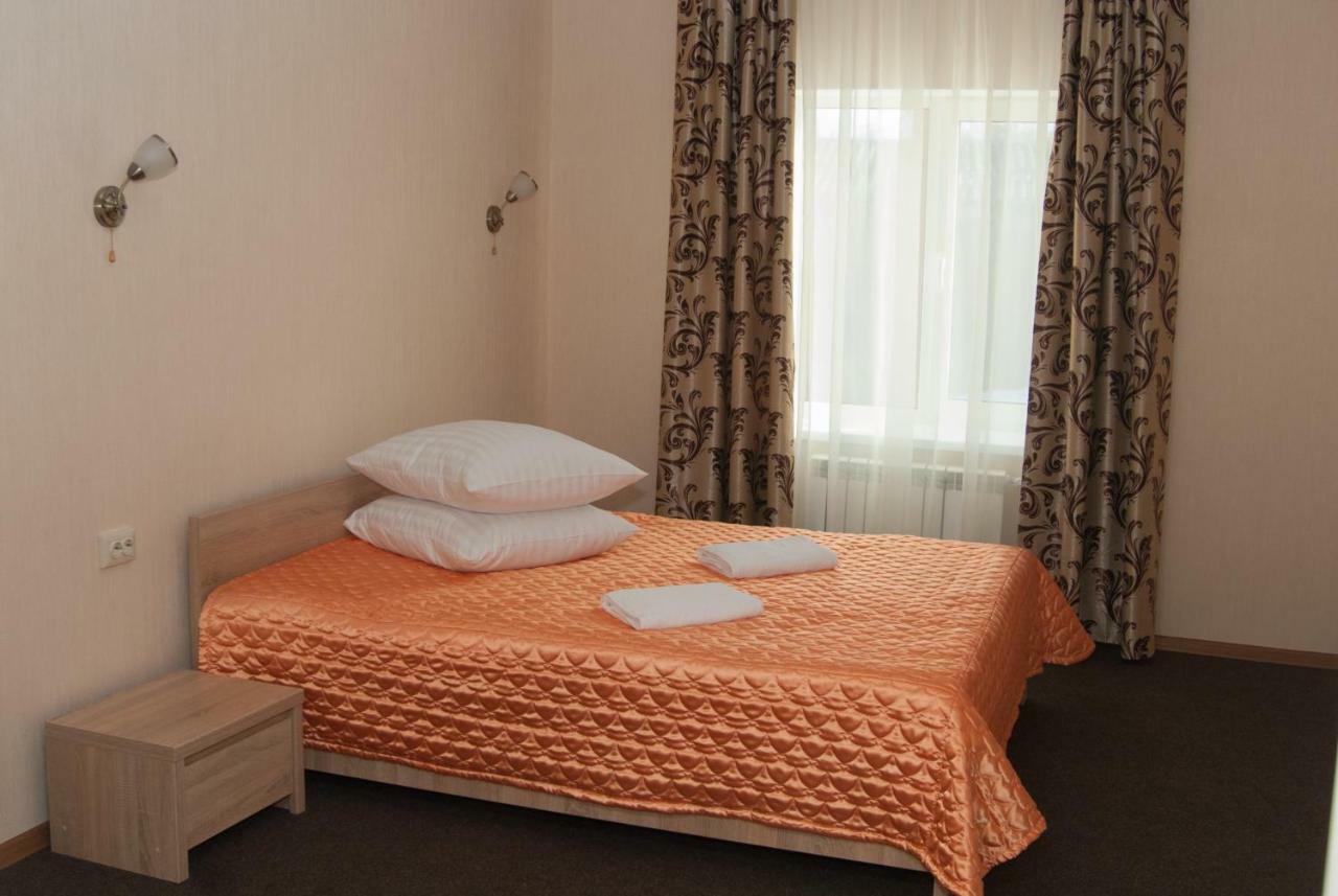 Veles Hotel Brovari Kültér fotó