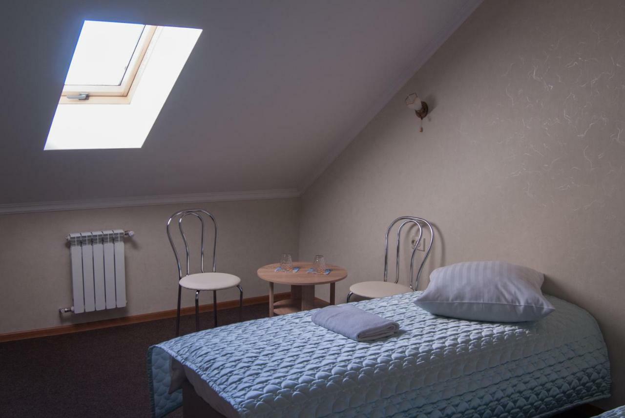 Veles Hotel Brovari Kültér fotó